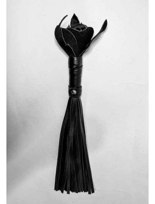 Черная кожаная плеть с розой в рукояти - 40 см. - БДСМ Арсенал - купить с доставкой в Прокопьевске